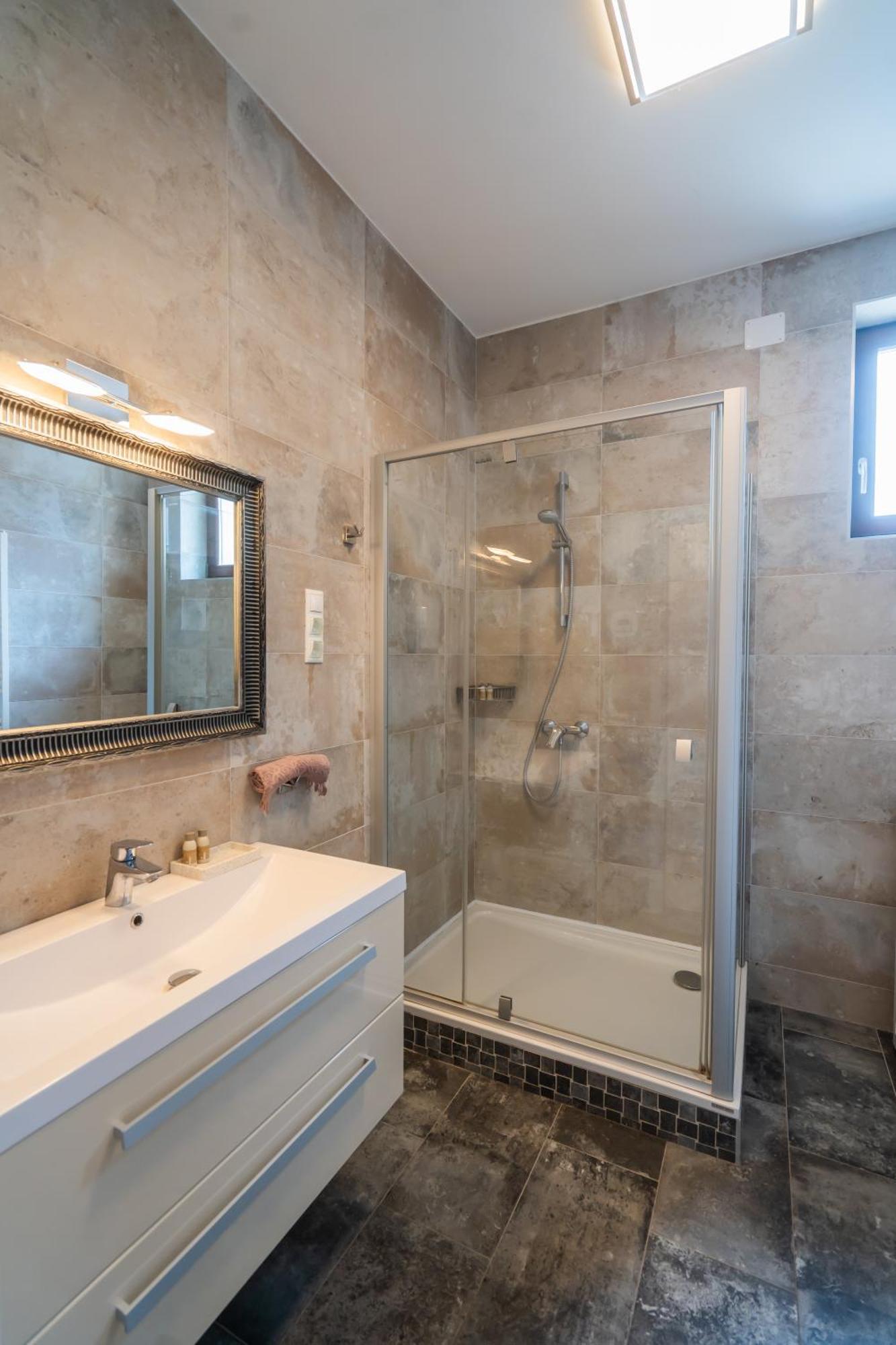 Fox A11 Apartman Zamárdi